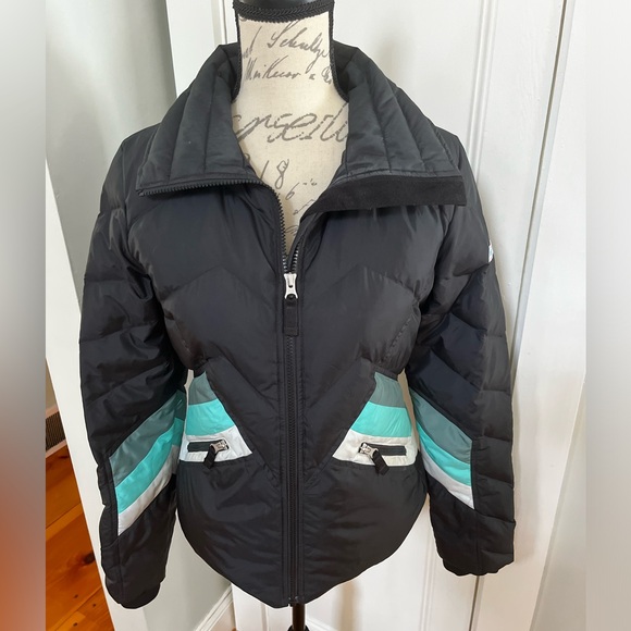 Obermeyer Dusty Down Ski Jacket. Women's Size: Small. - Picture 4 of 16
